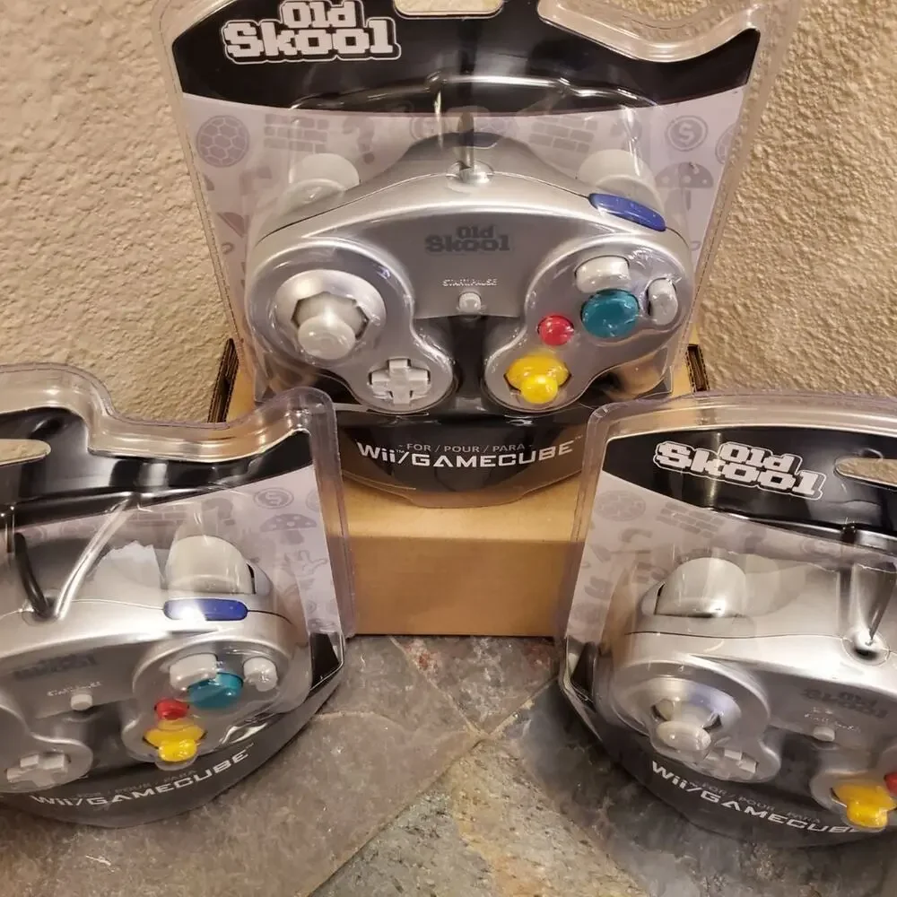 3 Gamecube Controllers - Silver / Platinum (NEW) - Nintendo - Old Skool